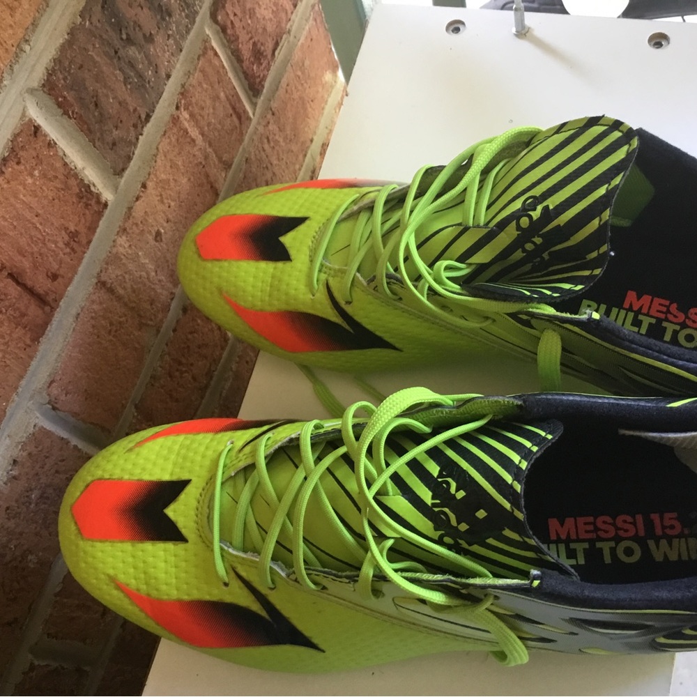 Messi 15.2 built to win FG soccer cleats Mens size 7.5